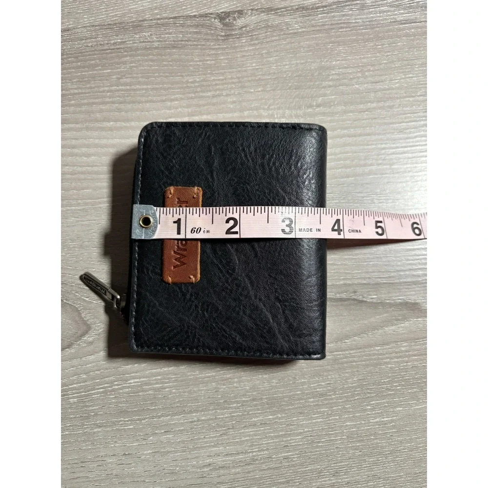 Wrangler Mens Bifold Wallet Black Zip Coin Pocket ID Window Logo Rodeo Western